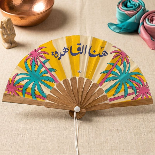 مروحة يدوية قابلة للطي